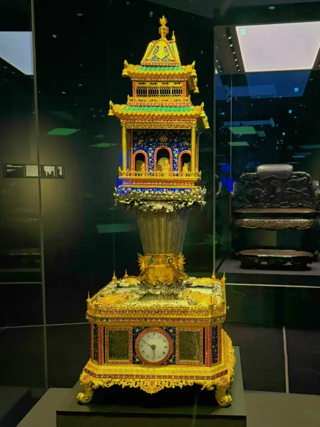 Explore the Hong Kong Palace Museum for an Immersive Historical Experience