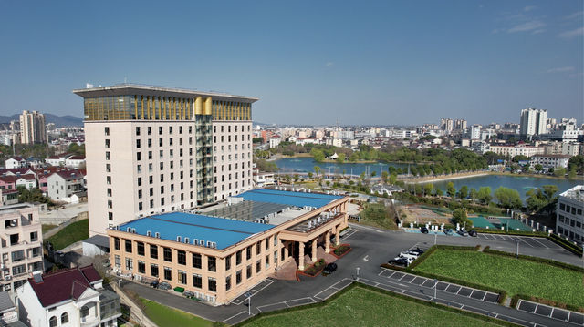 邂逅佰斯汀，拍出旅途大片。