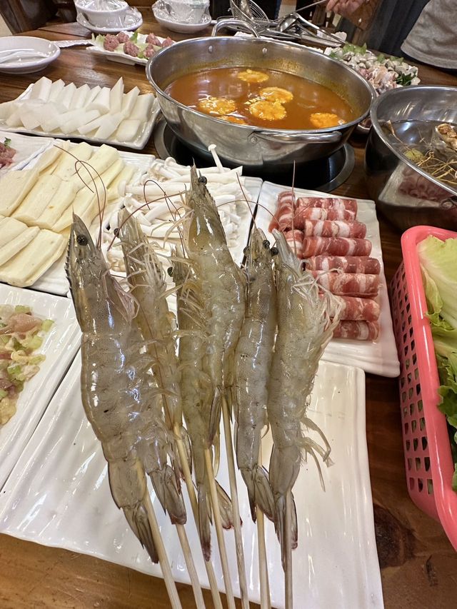 在新會～這裡吃雞打邊爐絕絕子～