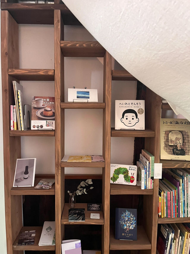 ✨大阪福島必訪！隱藏版書香咖啡廳awaiya books✨