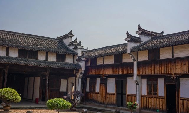 標題：探索東陽寶藏地，邂逅古韻與煙火