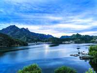 萬頃雲濤，一湖煙雨！霧靈山
