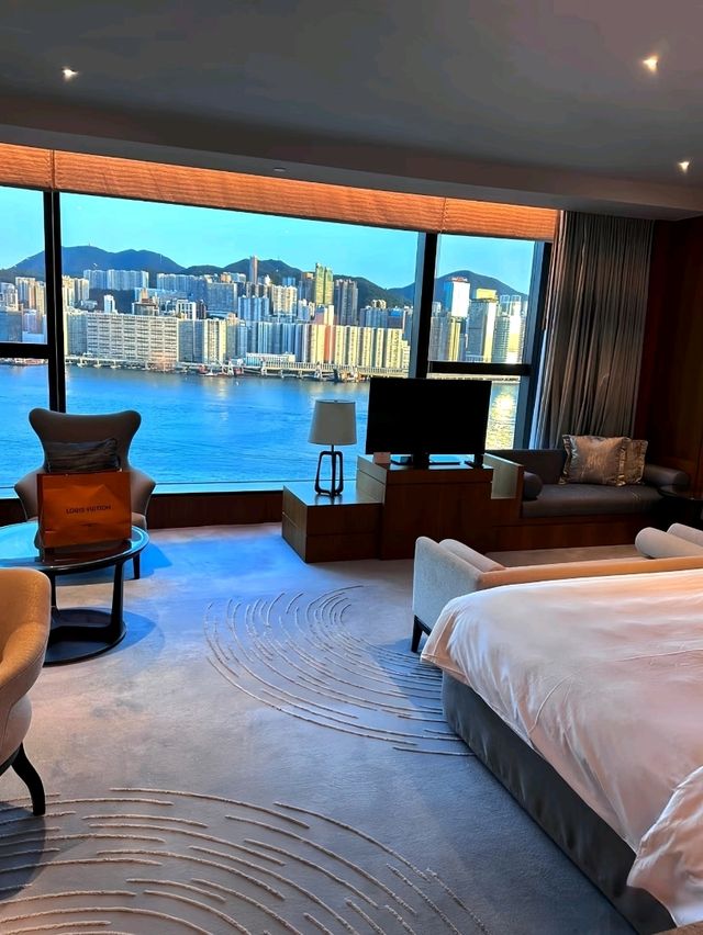 真心建議😭去香港就住這裡！人均362/晚住進維港海景房🌊