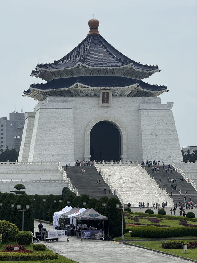 Feel Tiny At The Staggering And Awe Inspiring Liberty Square In Taipei   