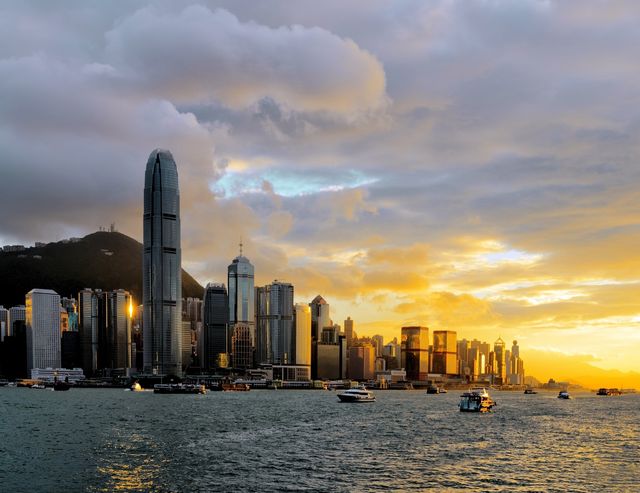 喺廟街煙火入面，拆一封港式生活盲盒