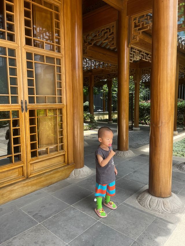 出門就係園林嘅親子酒店，實現一站式湊仔