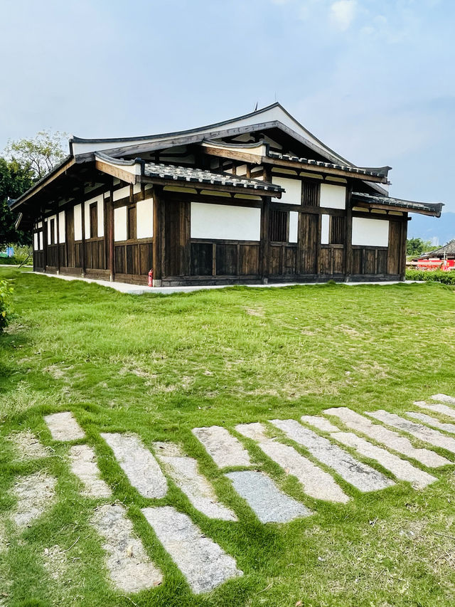 傍晚時分嘅梁厝古村