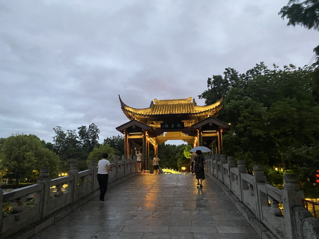 A slice of paradise along Qinhuai River💗