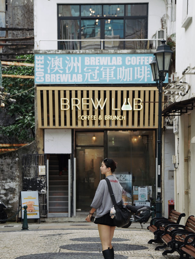 In Macau, even without searching for guides, I was able to clock in to my favorite coffee shop