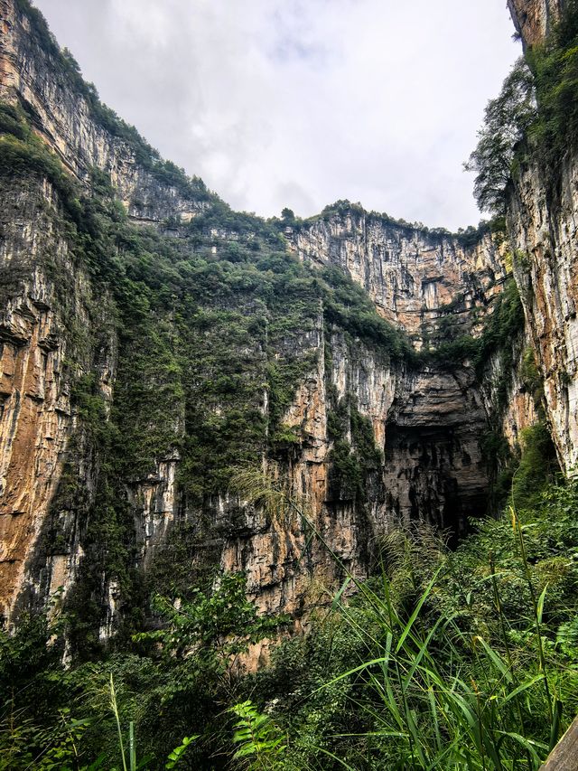 織金大峽谷——溶洞，峽谷，暗河，瀑布融為一體的奇觀