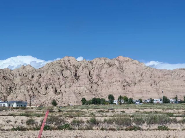 走唐蕃古道，看龍羊峽景區的碧綠色黃河