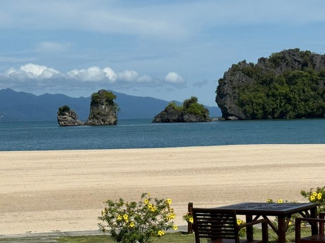 Returning to Paradise at Tanjung Rhu