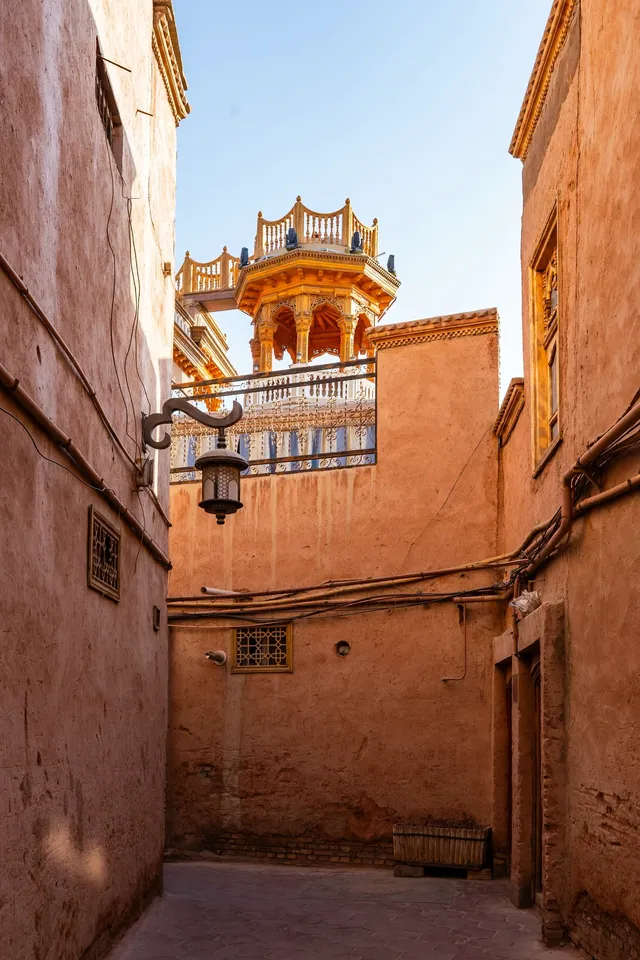 闖進了一千零一夜的夢境裡