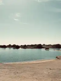 烏蘇特水上雅丹-似艦隊出征 又似百獸靜臥