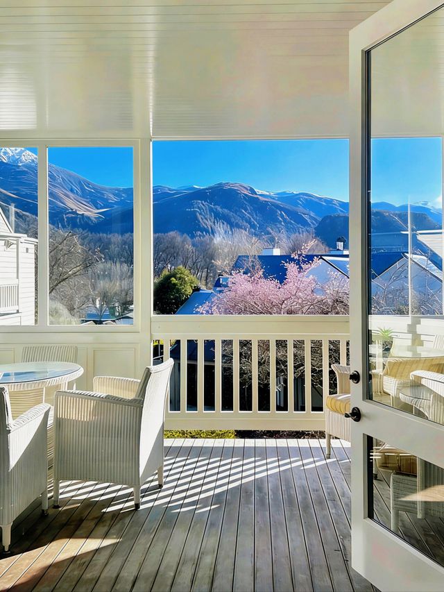 箭鎮絕美度假村!住到了夢中情屋,雪山湖泊環繞 箭鎮絕美度假村!住到了夢中情屋,雪山湖泊環繞