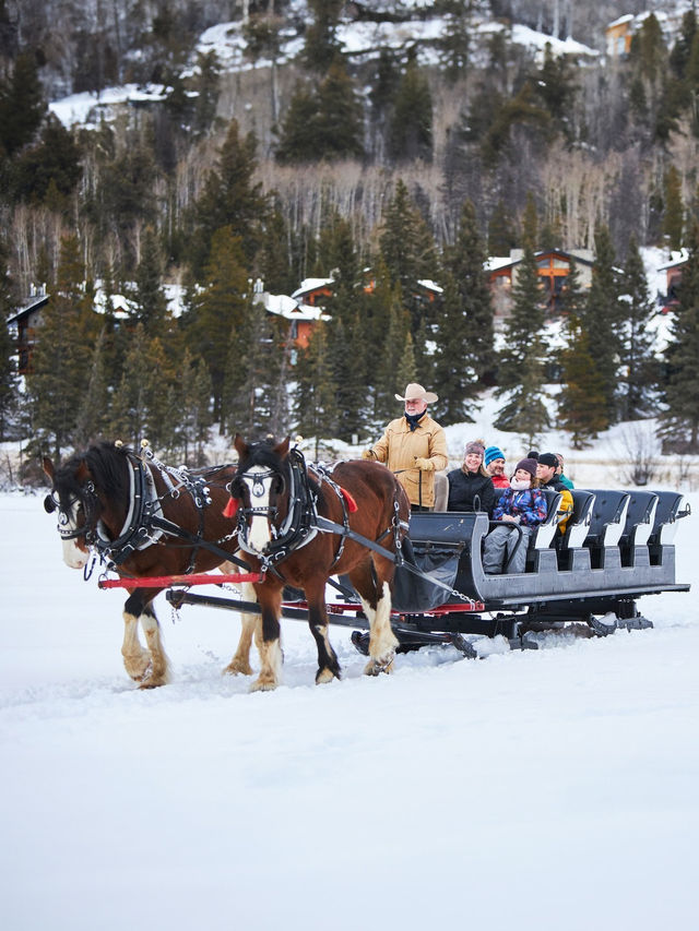 冬遊班夫！卡爾加里往返小團解鎖玩雪項目
