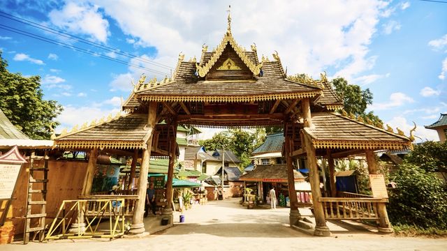 住佳斯頓豪庭度假酒店,慢逛曼掌村傣鄉秘境|Trip.com 景洪