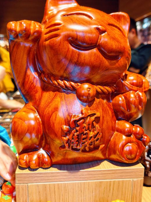 小さな木の置物、旅の中の小さな驚き丨磁器口のこのお店は必見 | Trip