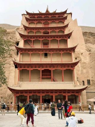 Getting Into the Must-See Mogao Grottoes! 🎫🕌