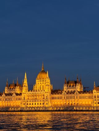 Save this 7-day multi-country Europe itinerary