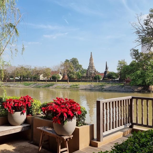ศยามะ อยุธยา • คาเฟ่บ้านทรงไทย ติดริมแม่น้ำ  