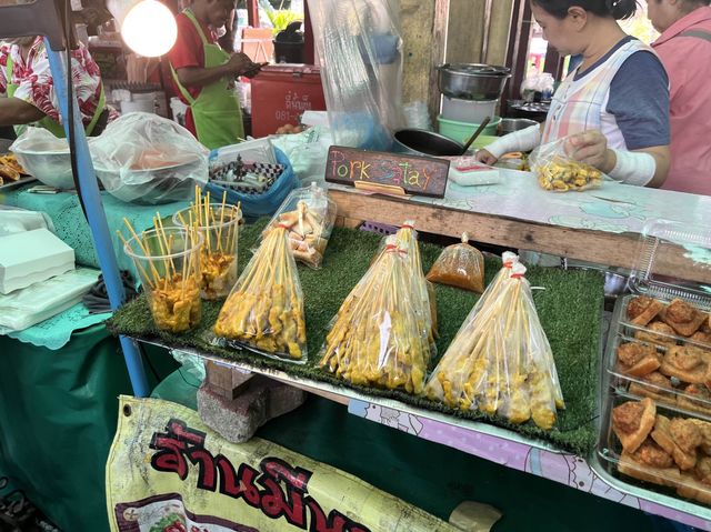 วันชิวๆ กับตลาดน้ำตลิ่งชัน