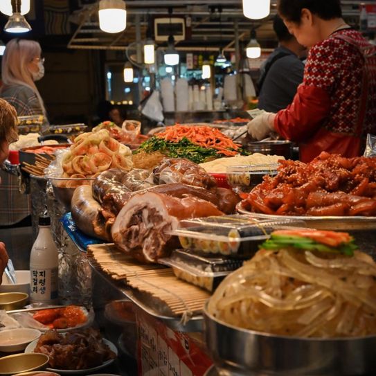 【韓国 / 広蔵市場】麻薬？！キンパや市場ご飯を堪能！