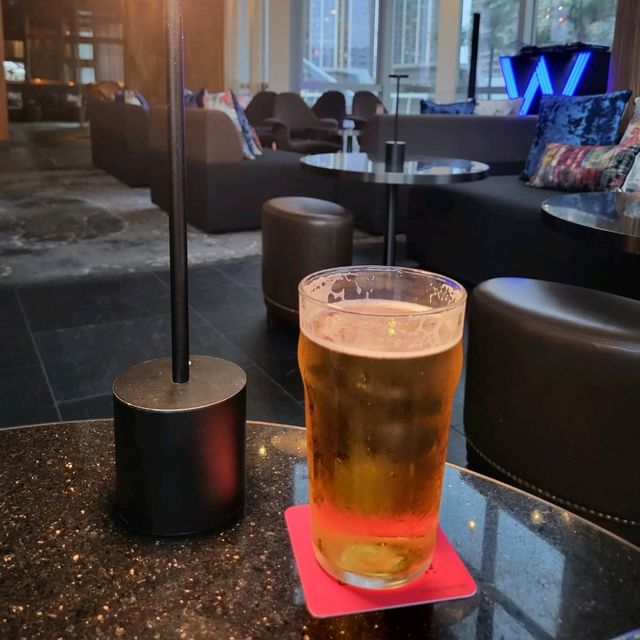 由白天飲到晚上的型格酒吧