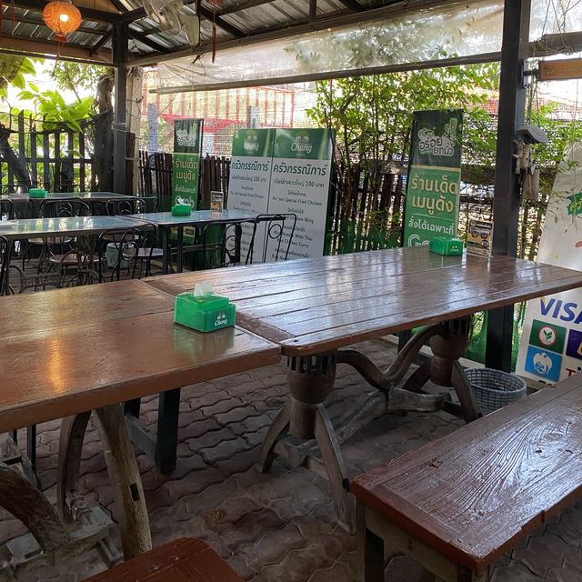 ครัวกรรณิการ์🐔ร้านไก่ทอดอร่อยในตำนานหัวหิน