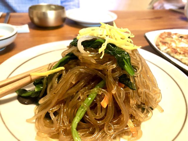 명동 한복판 한옥에서 즐기는 찐! 한정식 맛집 🤩