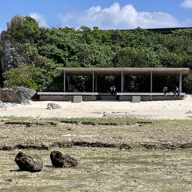 【沖縄県】大人気海カフェでのんびり過ごす