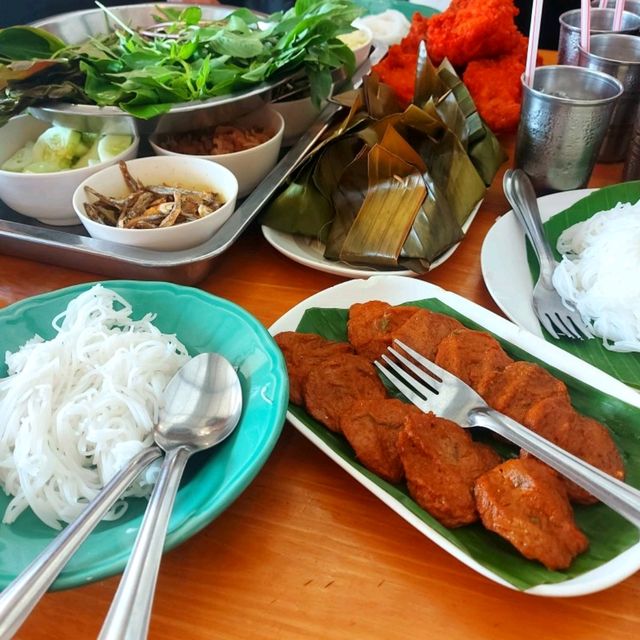 ขนมจีนเจ้าดังภูเก็ต