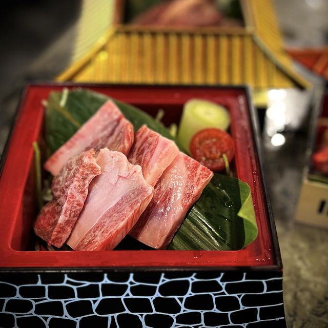 📍香港銅鑼灣｜燒肉の殿堂 · 藏在大阪城裏的和牛盛盒🇯🇵 