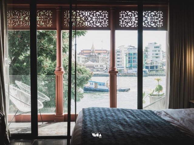 AMDAENG Bangkok riverside hotel 