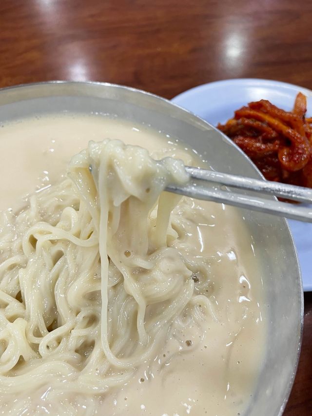 【汝矣島】夏の風物詩コングクスの名店🇰🇷チンジュチッ