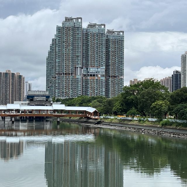 良辰美景屯門河