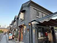 山梨・甲府。甲府駅前のレトロな雰囲気のモール『甲府夢小路』と『時の鐘』奥には『小さな蔵の美術館』あります。