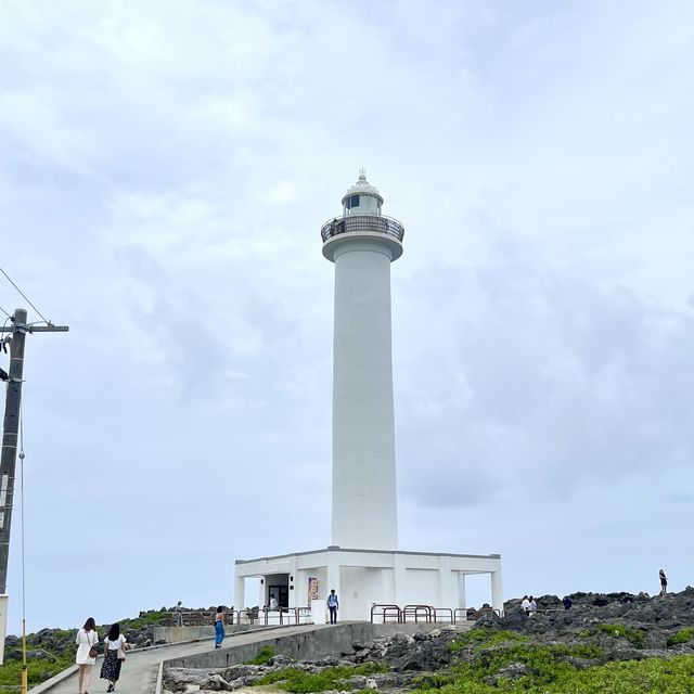 殘波岬燈塔-登99級樓梯，欣賞壯觀斷崖美景