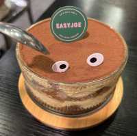 提供超濃郁宇治抹茶白朱古力奶的cafe