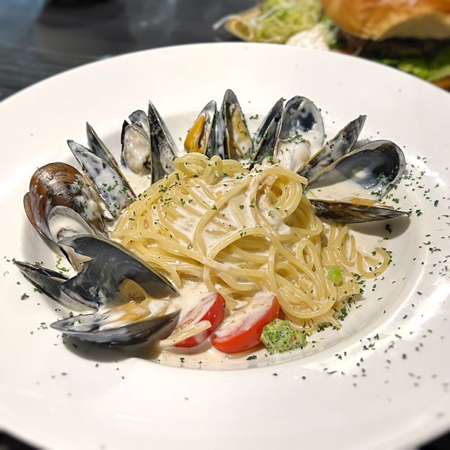 【工廈抵食西餐🍴飛驒牛芝士漢堡】