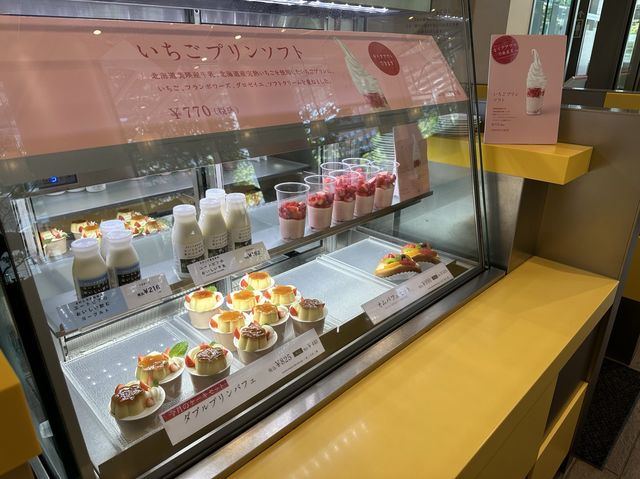北海道・札幌。『きのとや 大通公園店 / KINOTOYA cafe』でパフェを楽しむ