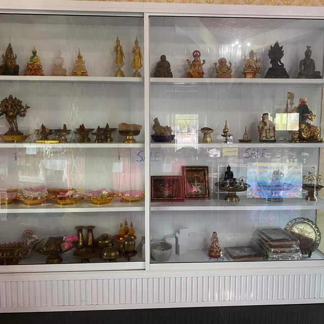 พระใหญ่ วัดหัวถนน ตำบลปริก อำเภอสะเดา จังหวัดสงขลา