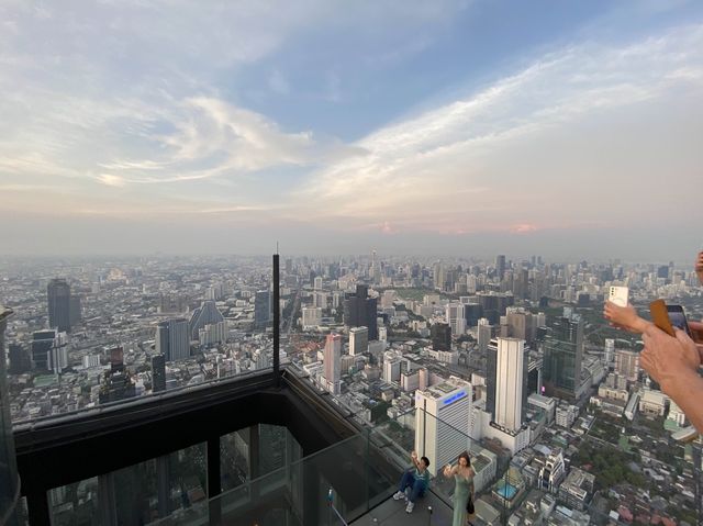Mahanakhon Bangkok Skywalks 