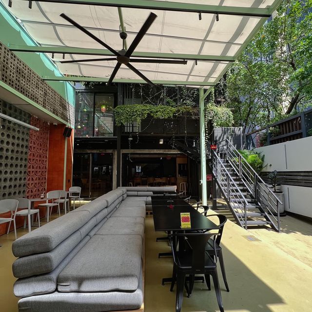  เที่ยวในเมืองแต่ไม่อยากกลับบ้านนอน Lub D BKK Siam