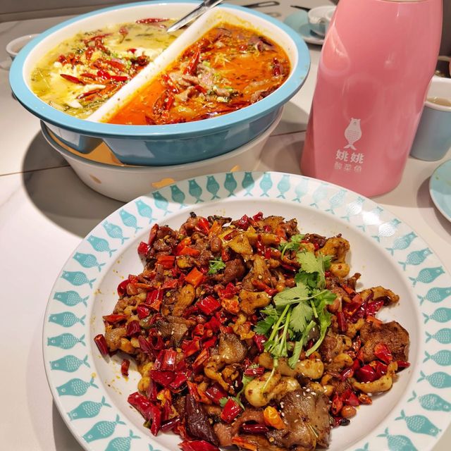 分量🤩十足麻辣🌶️乾鍋同埋🥬酸菜魚🐟