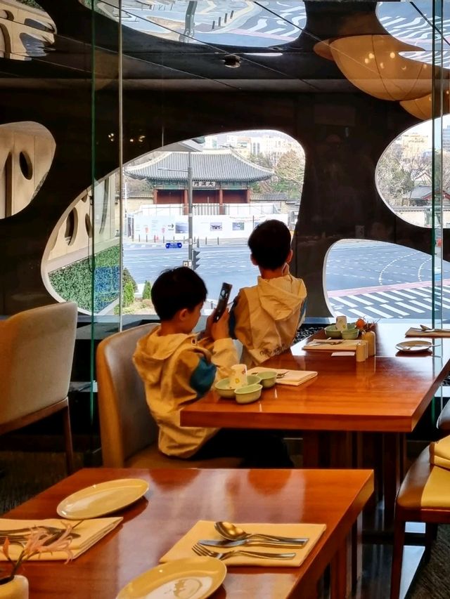 덕수궁 뷰의 조식 맛집