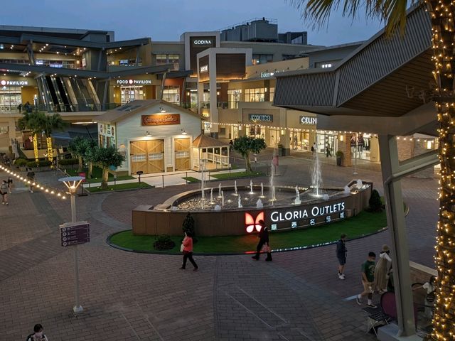 集合多款名牌既桃園outlet