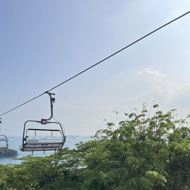 聖淘沙空中吊椅-坐喺吊椅上，悠閑看看新加坡美景