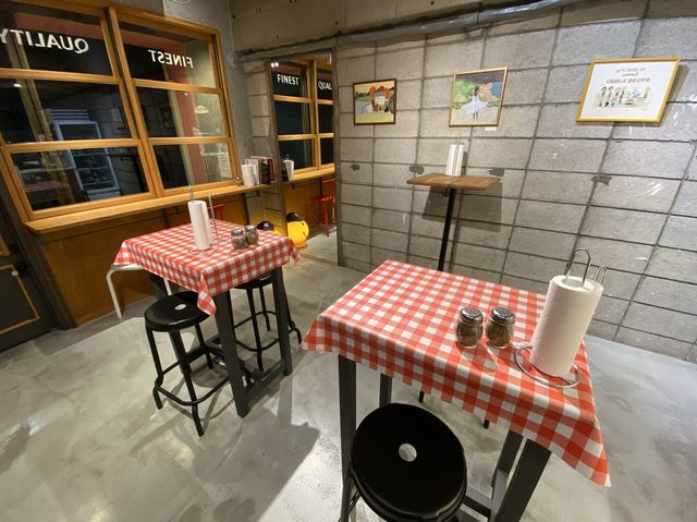東京・台東区。路地裏グルメ『Maple Pizza』