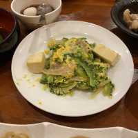 沖縄本島・糸満市「首里天楼別邸（すいてんろうべってい）」琉球料理を食す